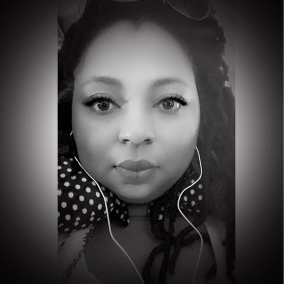 Meet your Posher, Kisha - Picture 1 of 1